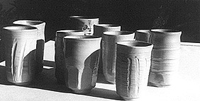 Becher Porzellan
Salz- Ascheglasur, Anagama 1999